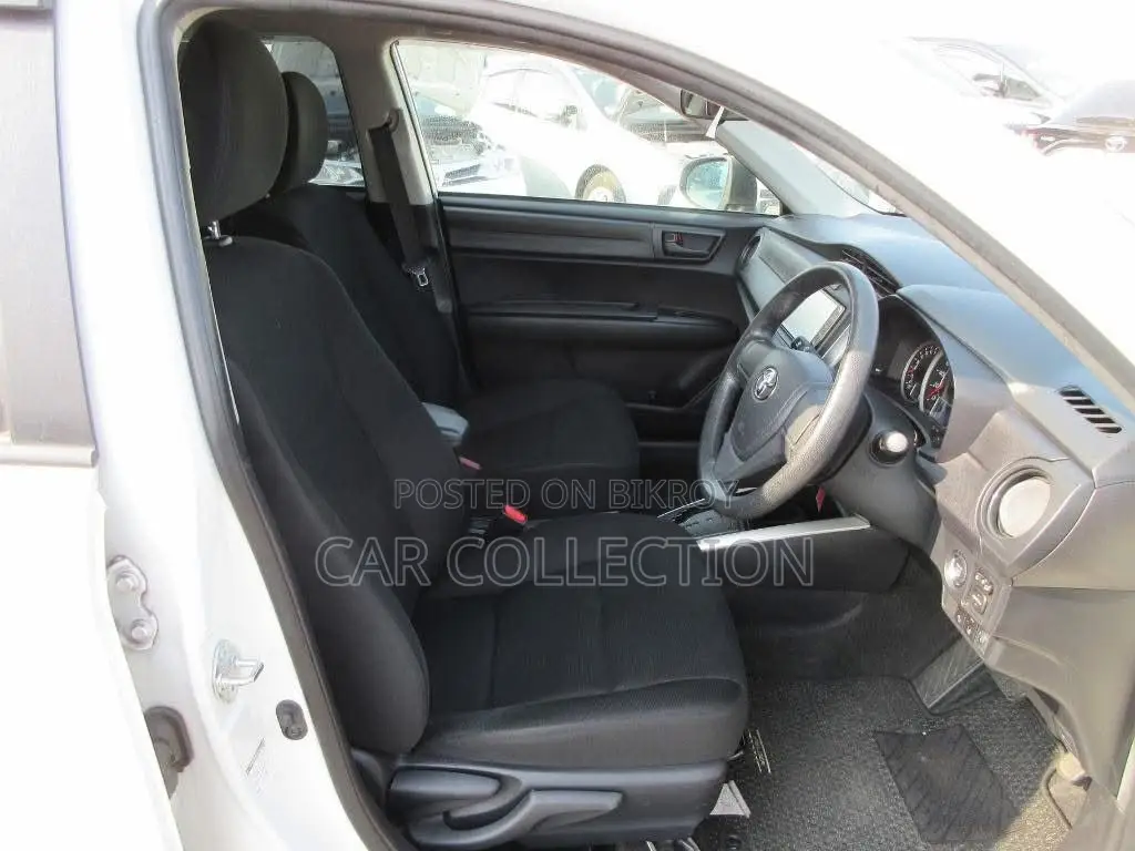 Toyota Fielder EX 2020