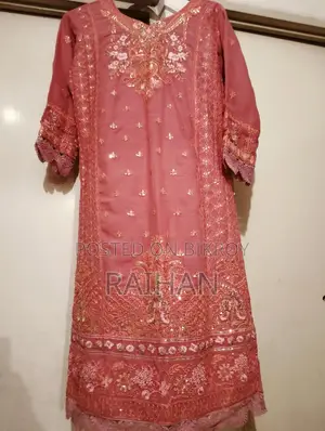 পাকিস্তানি সিকোয়েন্স কাজের সেলাই করা থ্রি পিস