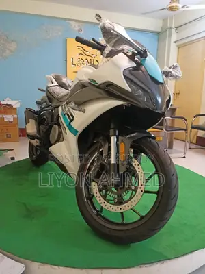CFMoto 300SR 2025