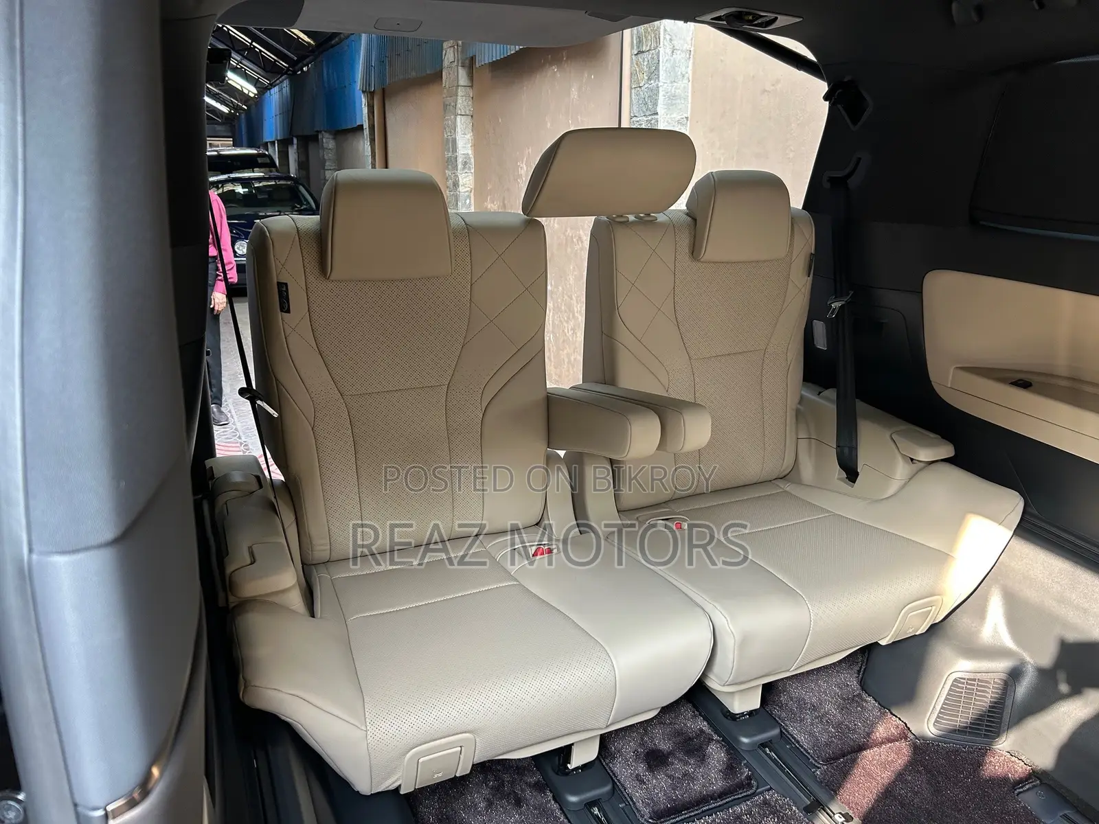 Toyota Alphard EXECUTIVE LOUNGE 2025