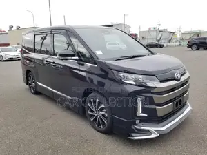 Toyota Noah S-Z 2025