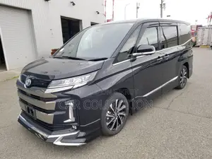 Toyota Noah S-Z 2025