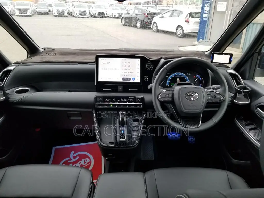 Toyota Noah S-Z 2025