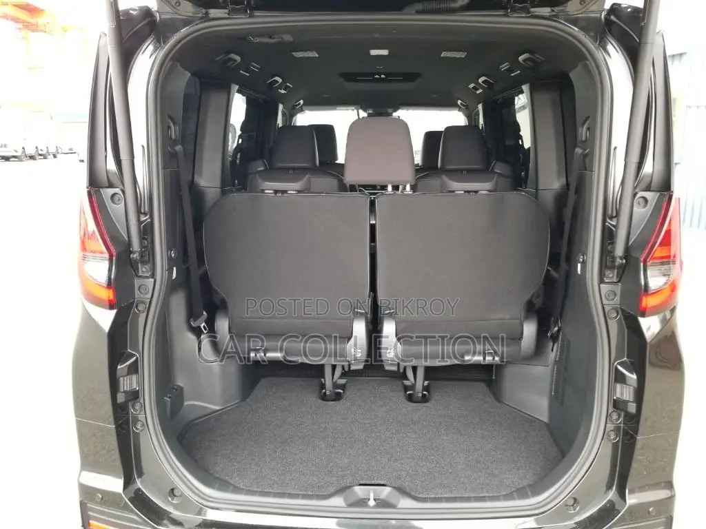 Toyota Noah S-Z 2025