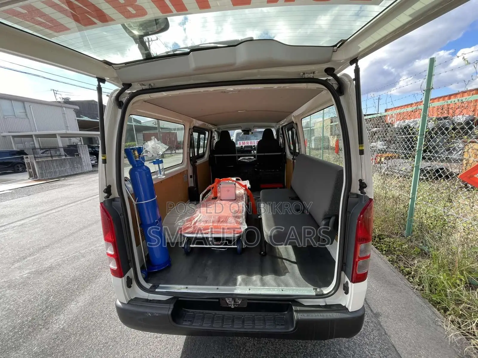 Toyota Hiace Ambulance DX Dual AC 2020