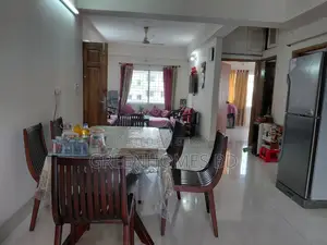 বসুন্ধরার গ্রীনহোমসে ৩ বেডরুমের অ্যাপার্টমেন্ট বিক্রয়ের জন্য