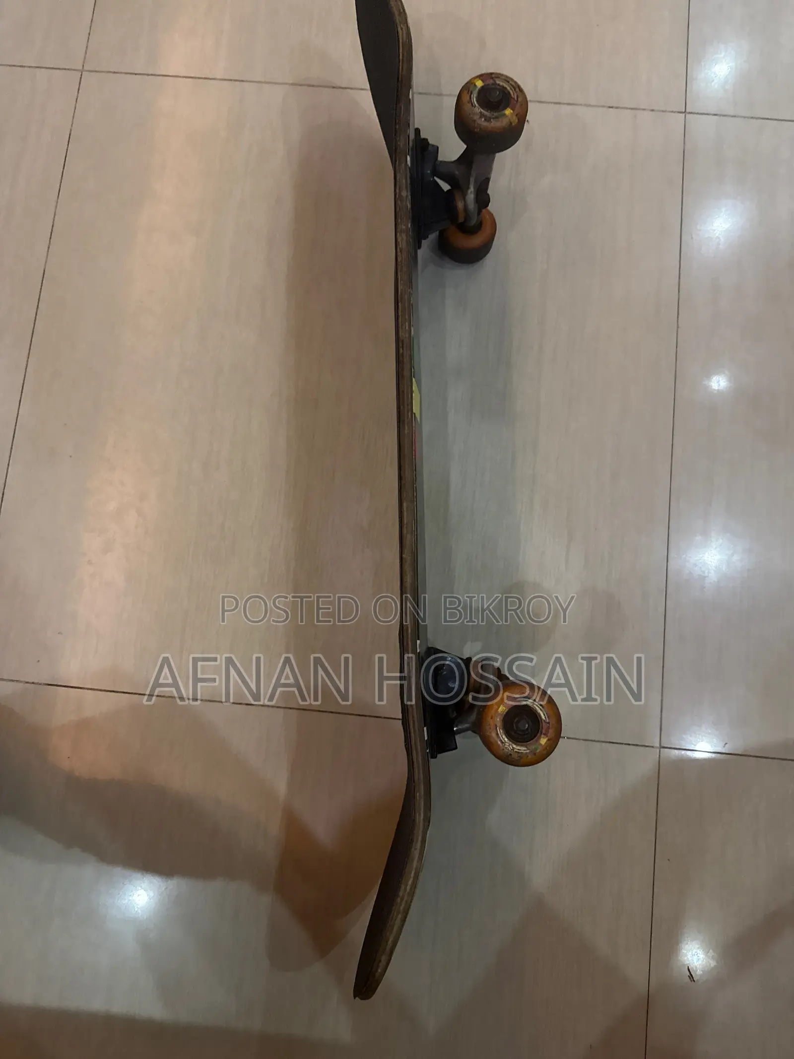 স্কেটবোর্ড বিক্রি হবে