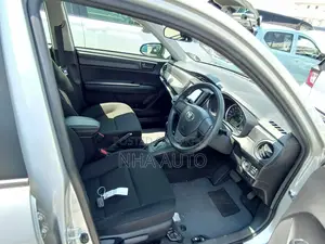 Toyota Axio EX NON HYBRID 2020
