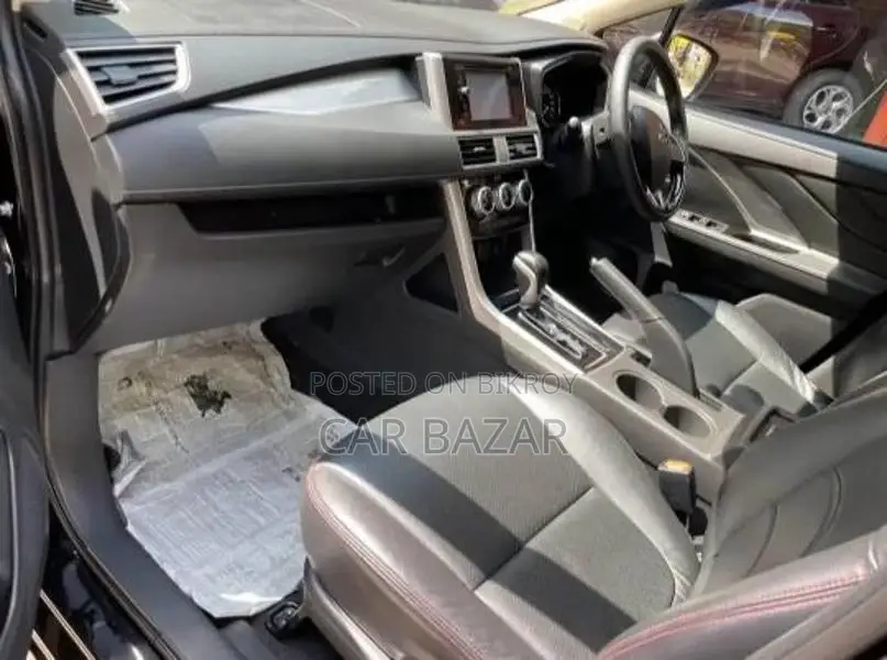 Mitsubishi X-Pander 7Seater Suv 1500Cc 2021
