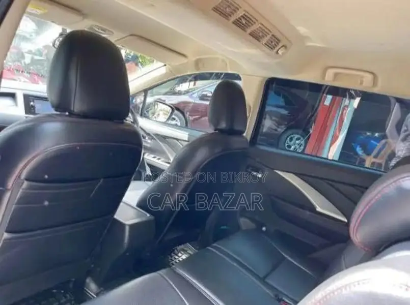 Mitsubishi X-Pander 7Seater Suv 1500Cc 2021