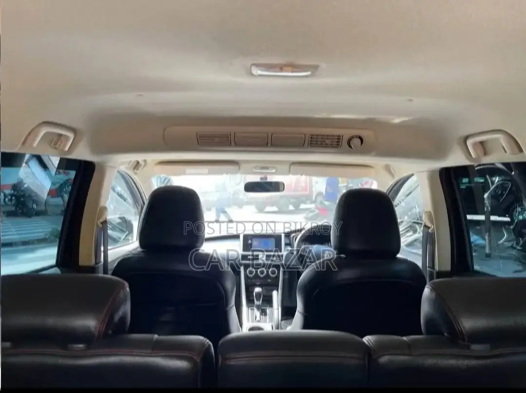 Mitsubishi X-Pander 7Seater Suv 1500Cc 2021