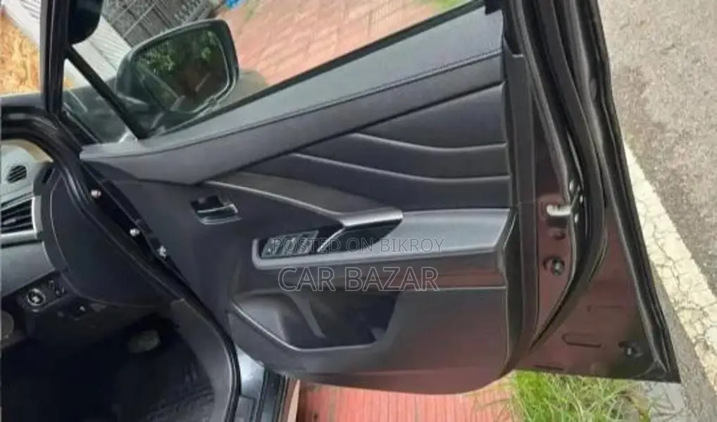 Mitsubishi X-Pander 7Seater Suv 1500Cc 2021