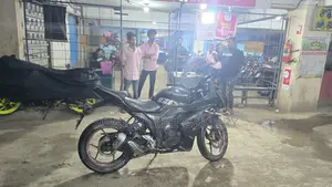 Suzuki Gixxer SF . 2017