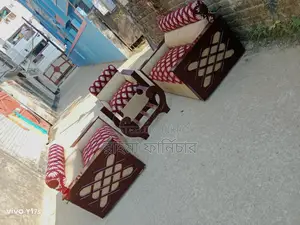 Jali design sofa set with center table