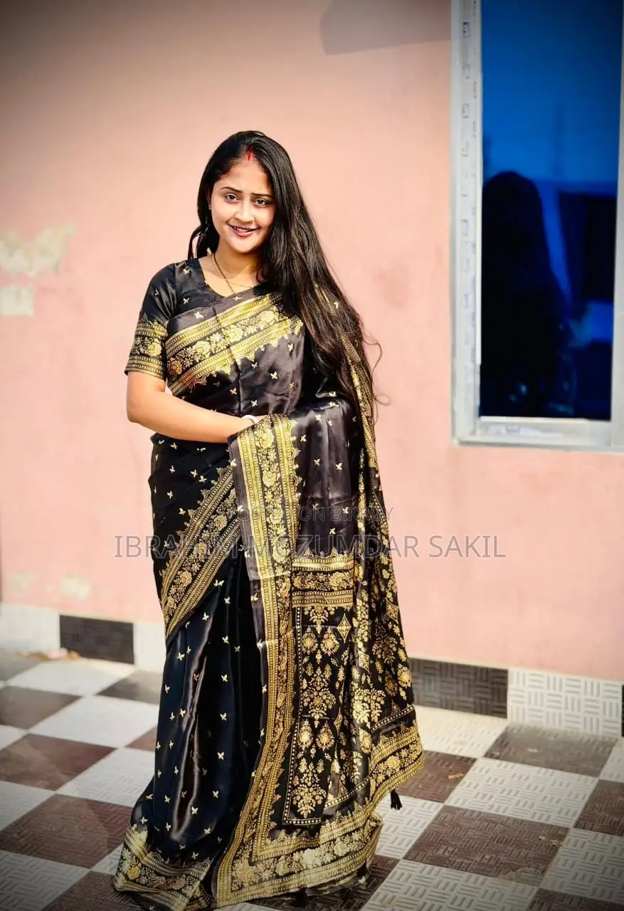 জাপানি সিল্ক শাড়ি এবং ব্লাউজ পিস ফ্রী