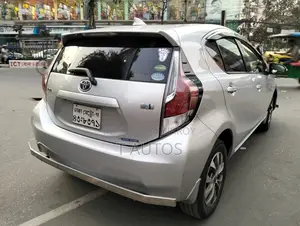Toyota Aqua new shape 2015