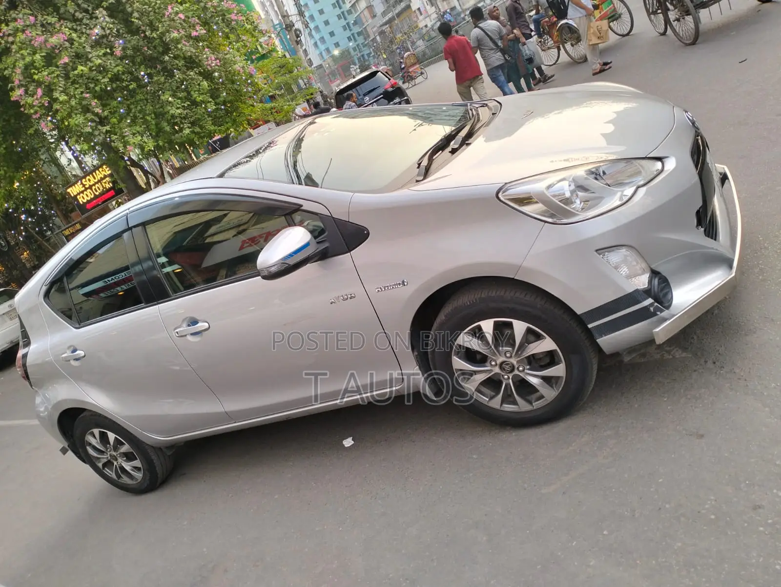 Toyota Aqua new shape 2015