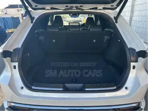 Toyota Harrier Hybrid Z pearl 2023