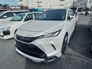 Toyota Harrier Hybrid Z pearl 2023