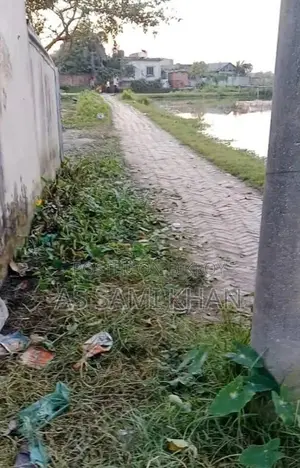 Land for sale at a limited price under the owner's direct supervision
