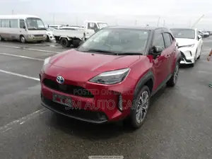 Toyota Yaris Cross Z Red & Black 2021