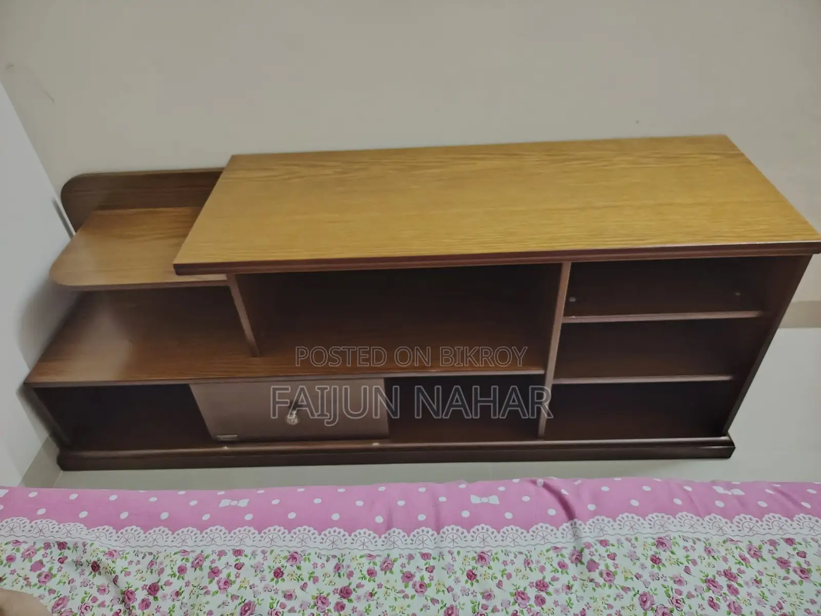 Hatil TV Cabinet