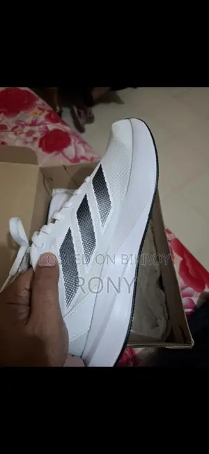 Adidas Original Sneakers