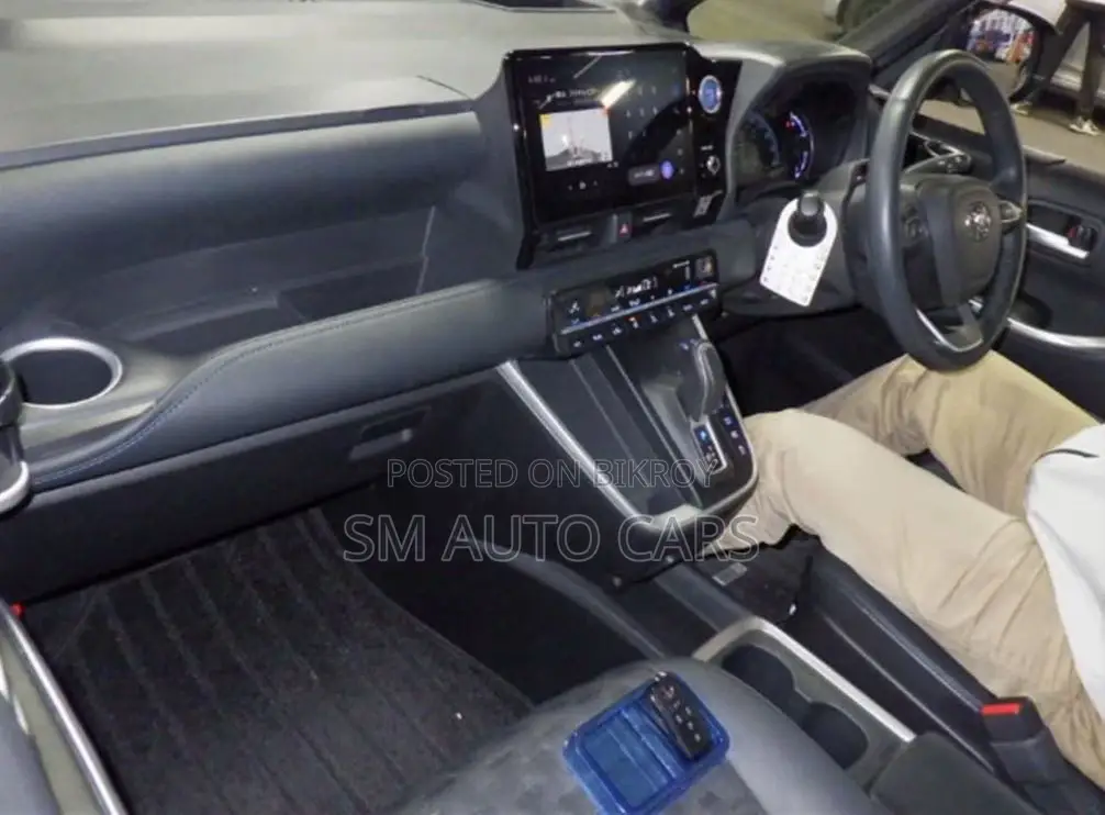 Toyota Voxy Hybrid SZ Pearl New 2022