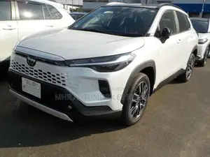 Toyota Corolla Cross Z Leather,Glass RooF 2025