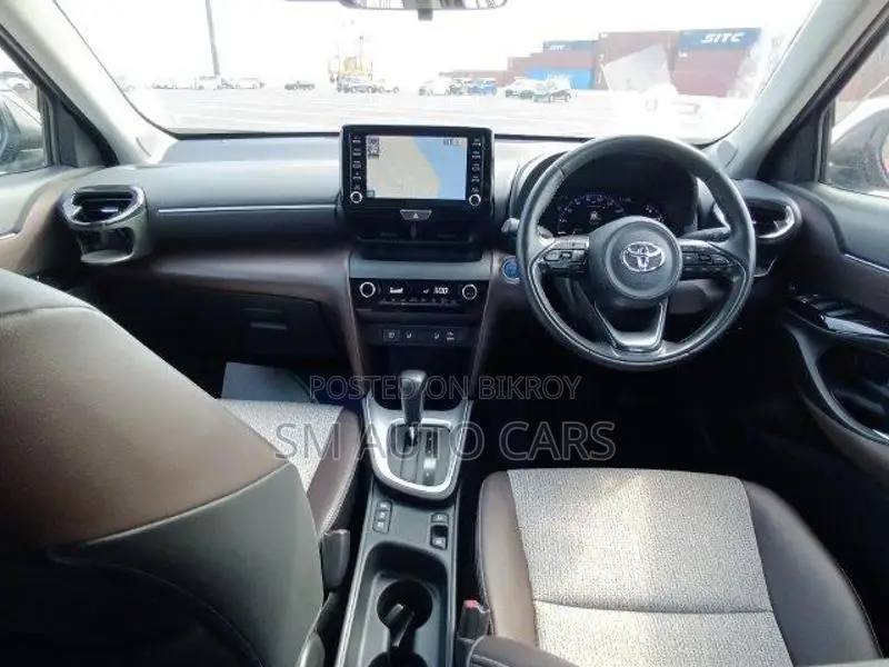 Toyota Yaris Cross Z রেড ৪ পয়েন্ট ২০২১