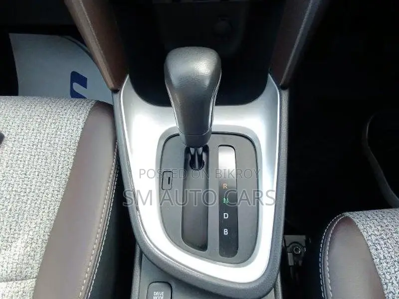 Toyota Yaris Cross Z রেড ৪ পয়েন্ট ২০২১