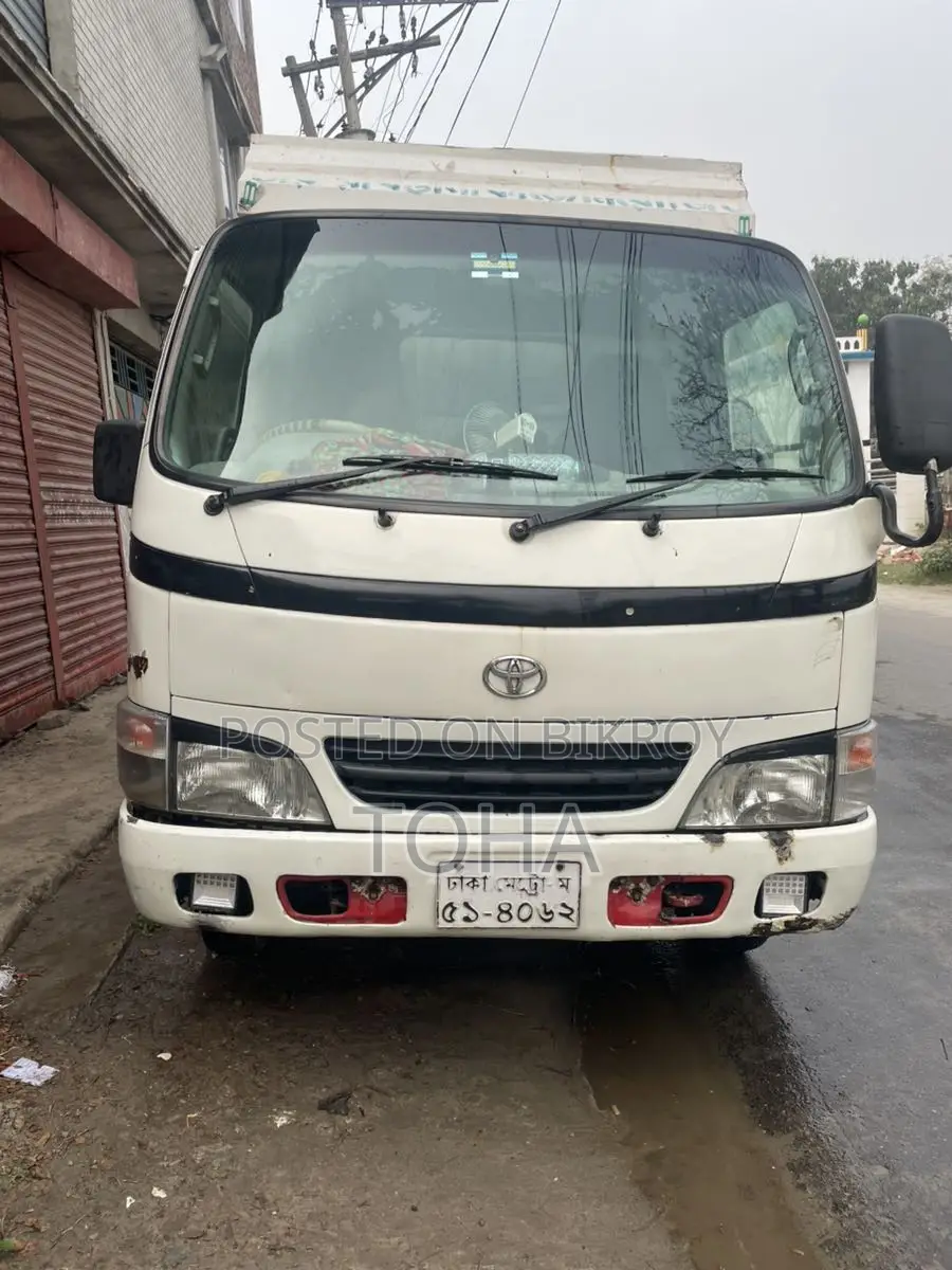 Toyota DYNA vans 2002
