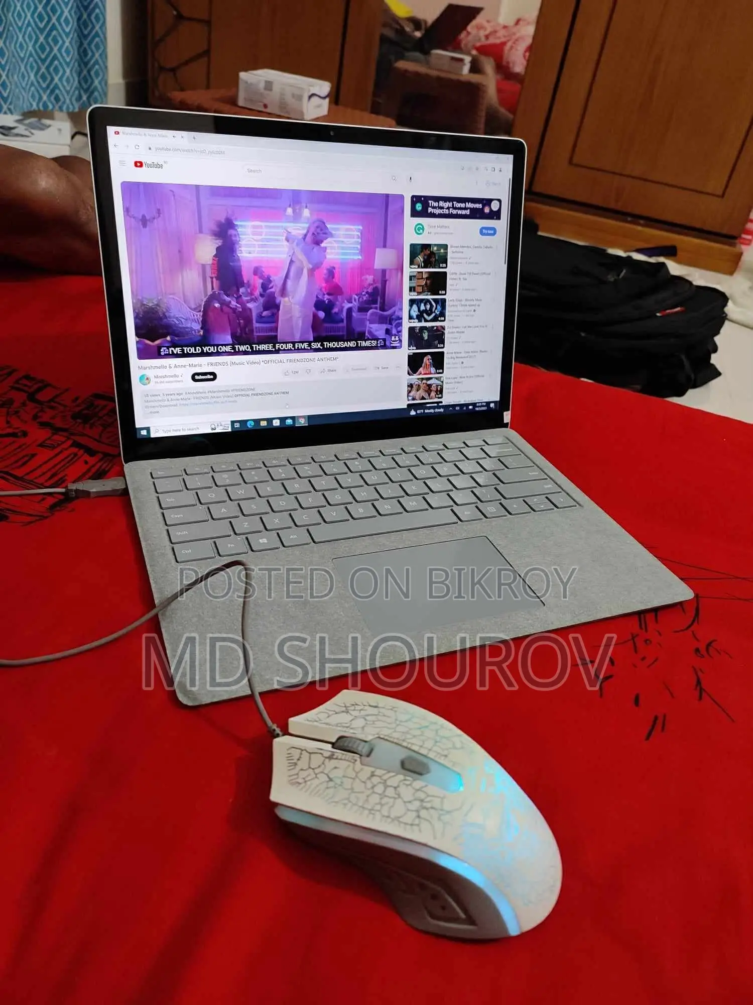 Microsoft Surface Laptop 2 জরুরি ভিত্তিতে বিক্রি হবে, ফুল ফ্রেশ কন্ডিশন