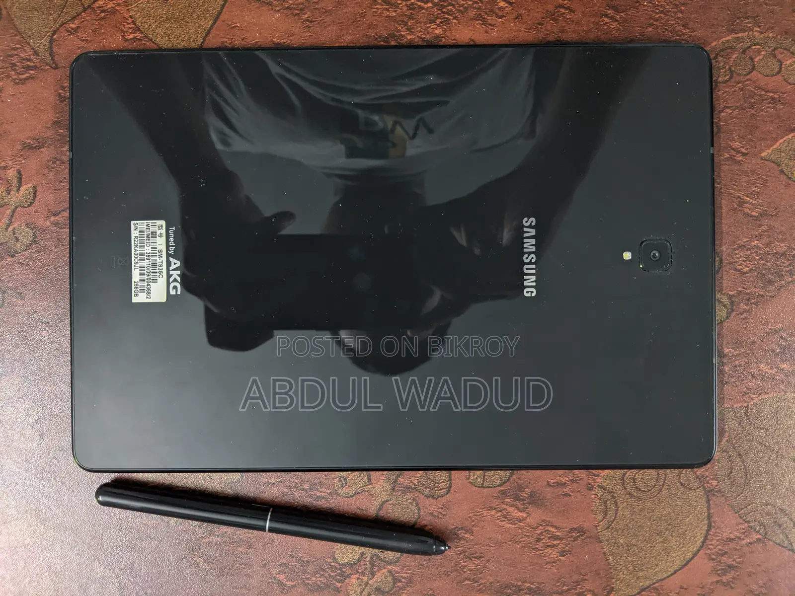 Samsung Tab S4 (wifi + LTE) 4/256GB with pen for sell.