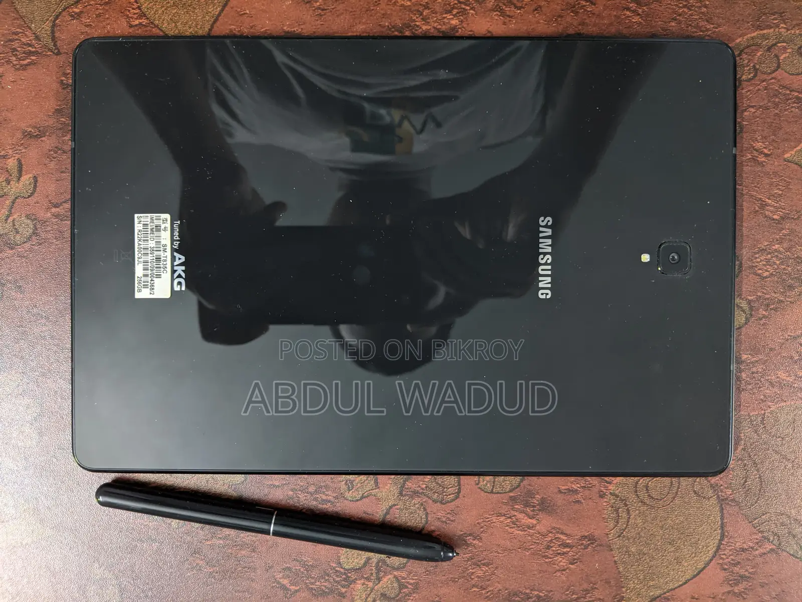Samsung Tab S4 (wifi + LTE) 4/256GB with pen for sell.