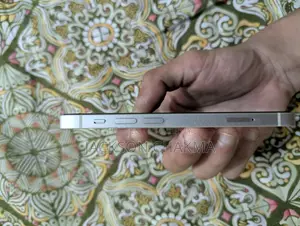 Apple iPhone 12 Mini (Used)