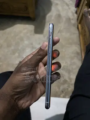 Apple iPhone X (Used)