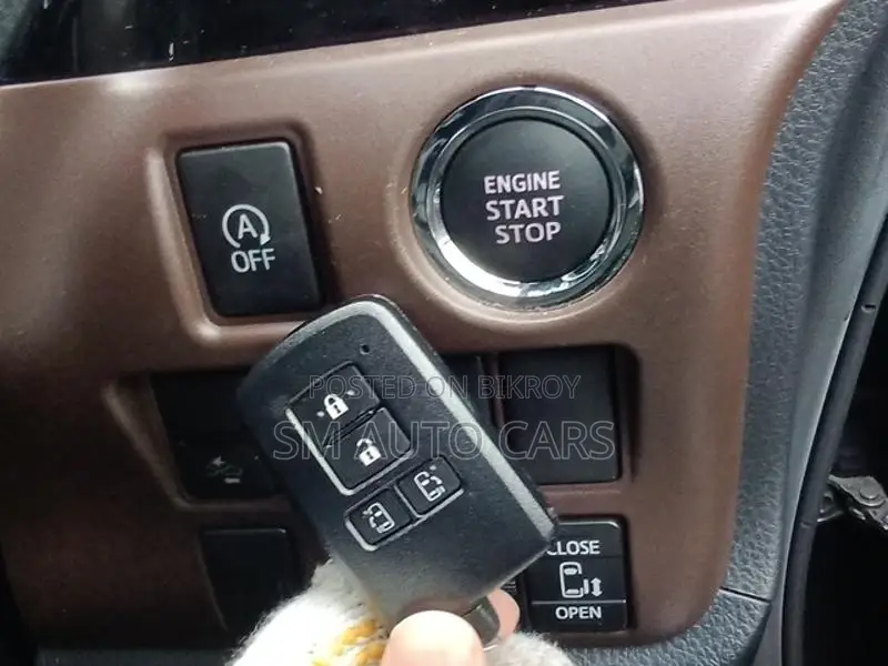 Toyota Esquire Non Hybrid Gi Black 2020