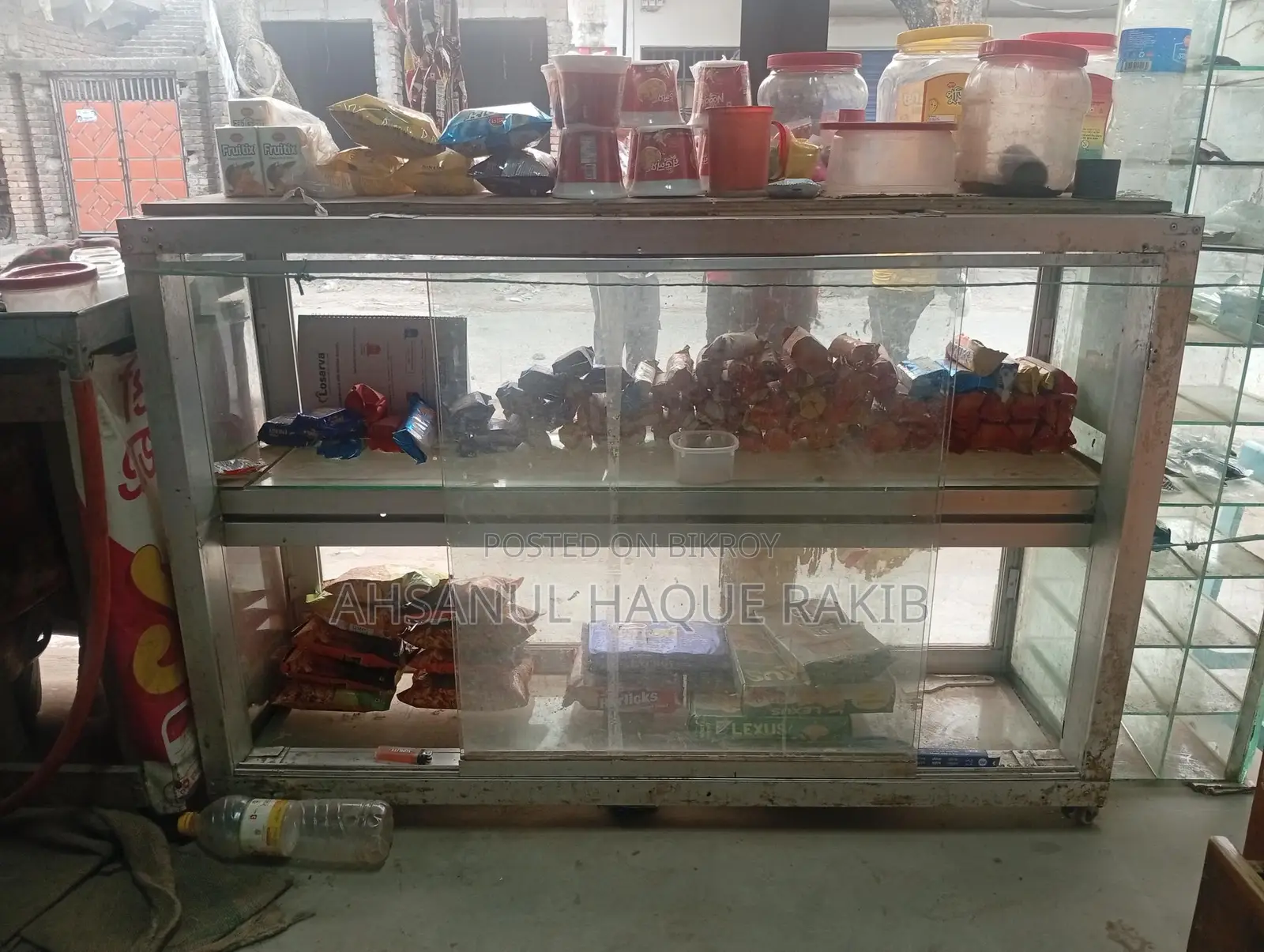 দোকান সামগ্রী, রেখ সোকেজ