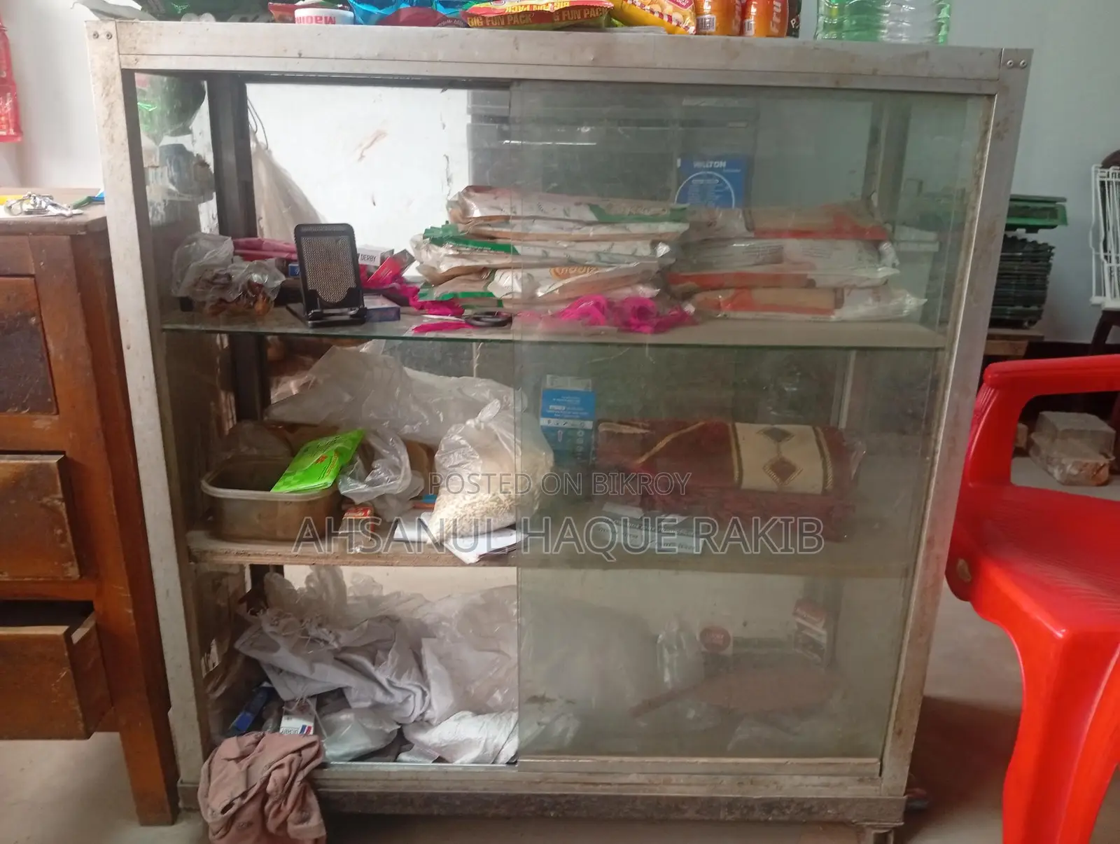 দোকান সামগ্রী, রেখ সোকেজ