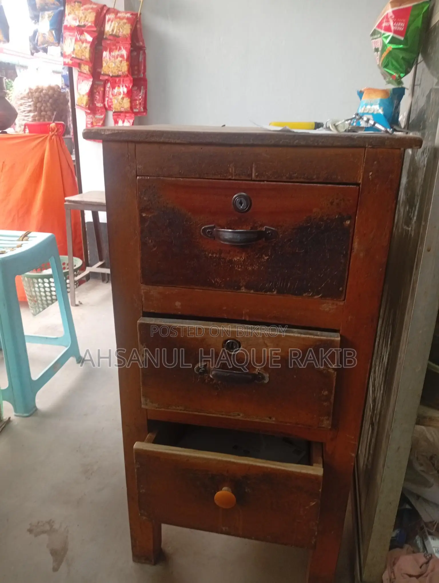 দোকান সামগ্রী, রেখ সোকেজ