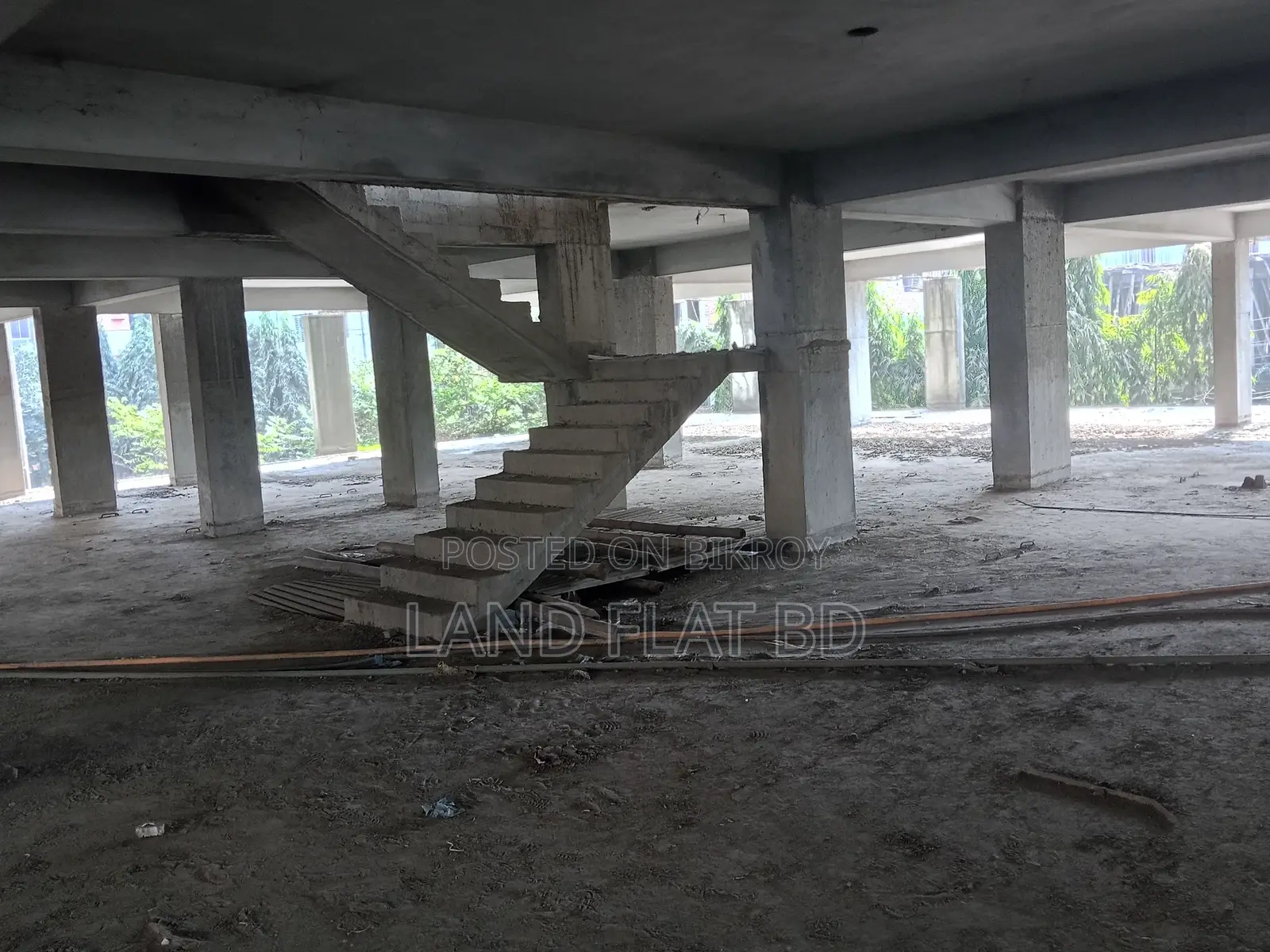 SOUTH FACING FLAT for SALE 1300 SFT ROAD SIDE