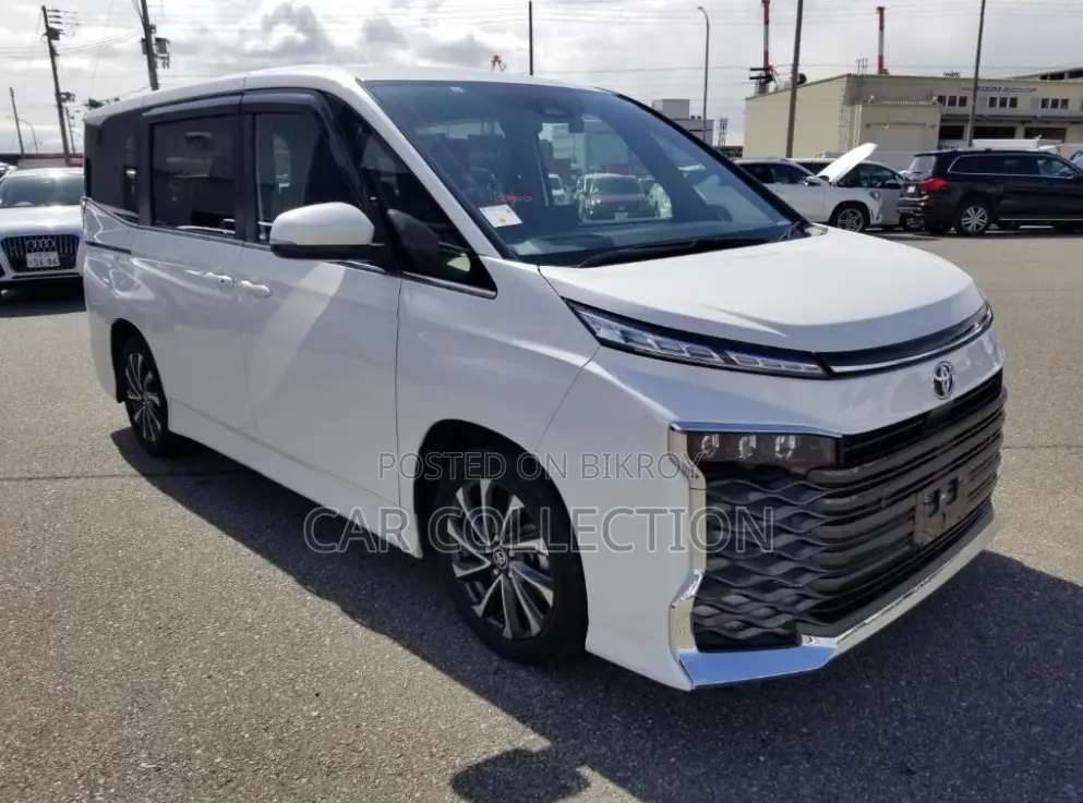 Toyota Voxy S-Z Non Hybrid 2023