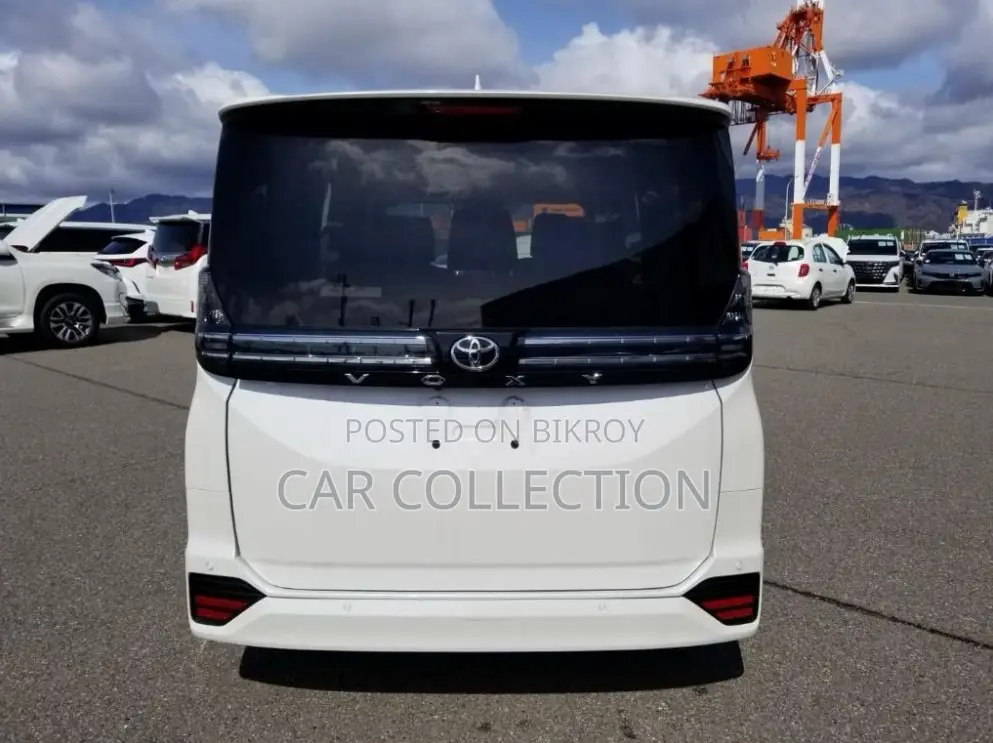 Toyota Voxy S-Z Non Hybrid 2023