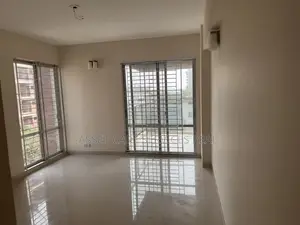 গুলশান-১ লেকসাইডের কাছে চমৎকার অ্যাপার্টমেন্ট ভাড়া