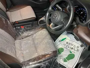 Toyota Yaris Cross Z Leather Wine 2021