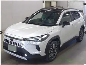 টয়োটা করোলা ক্রস জেড পার্ল ফুল অপশন ২০২৫