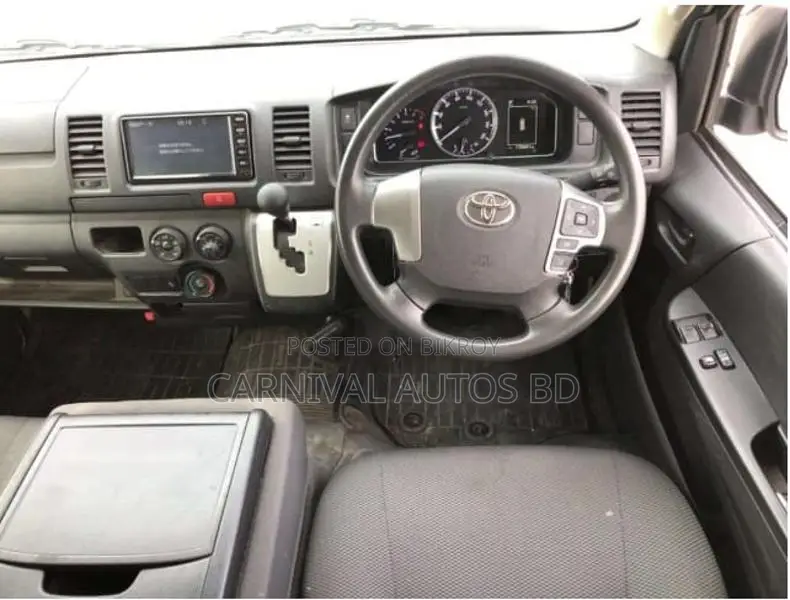 Toyota Hiace GL PACKAGE DUAL A/C 2021