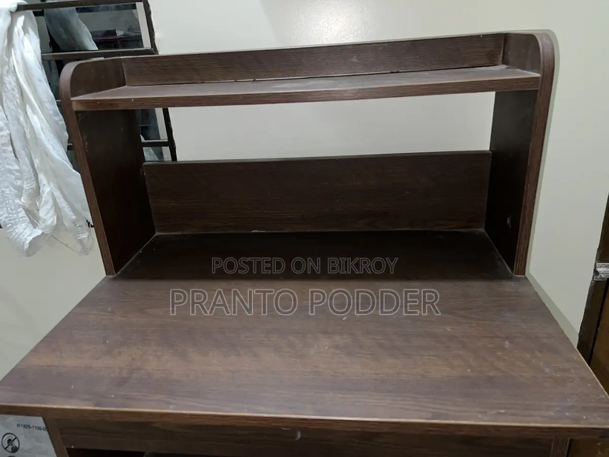 Regal Study Table