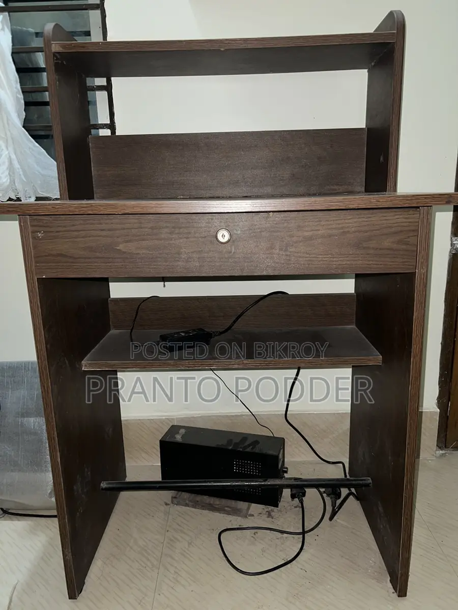 Regal Study Table